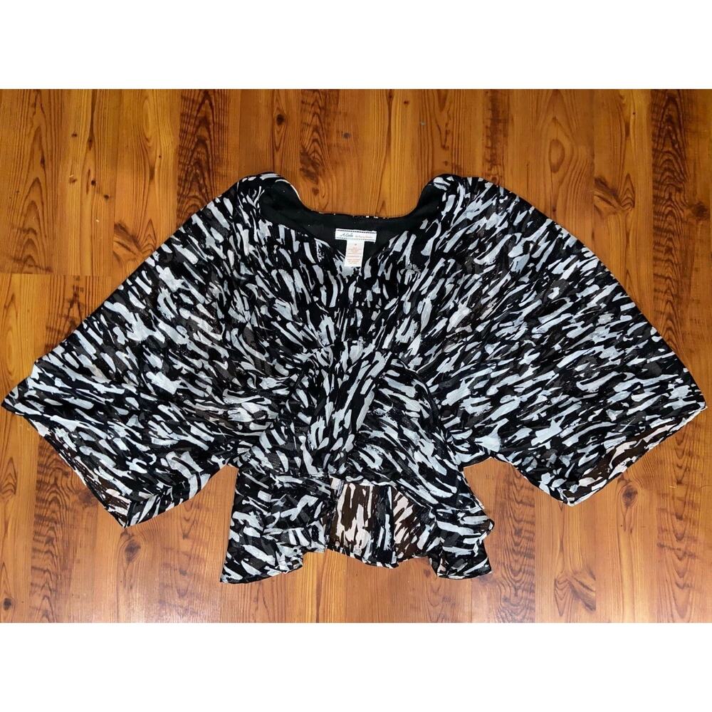 EUC! A. Calin by Flying Tomato Black & Metallic Kimono Sleeve Blouse Sz M
